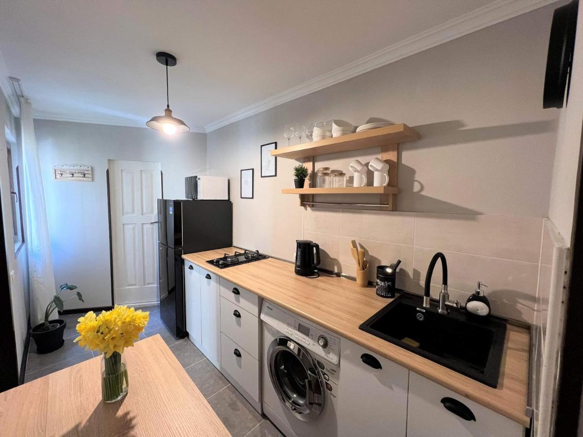 Griboedov Apartment ティビリシ エクステリア 写真
